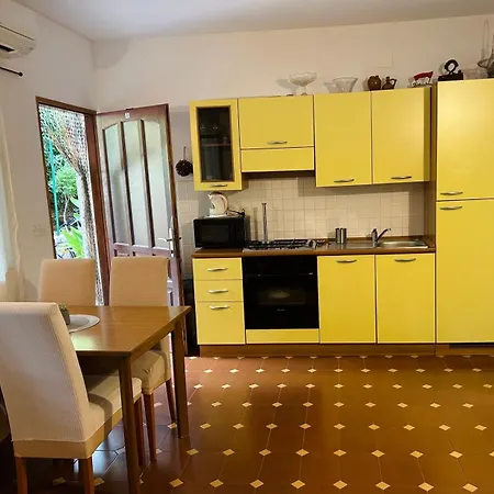 In Area Near The Beaches * Jelsa (Hvar)